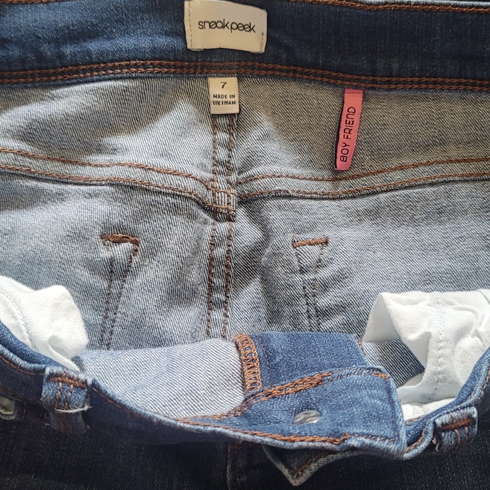 Sneak peek jeans Size 7 Med Dark Cuffed Boyfriend